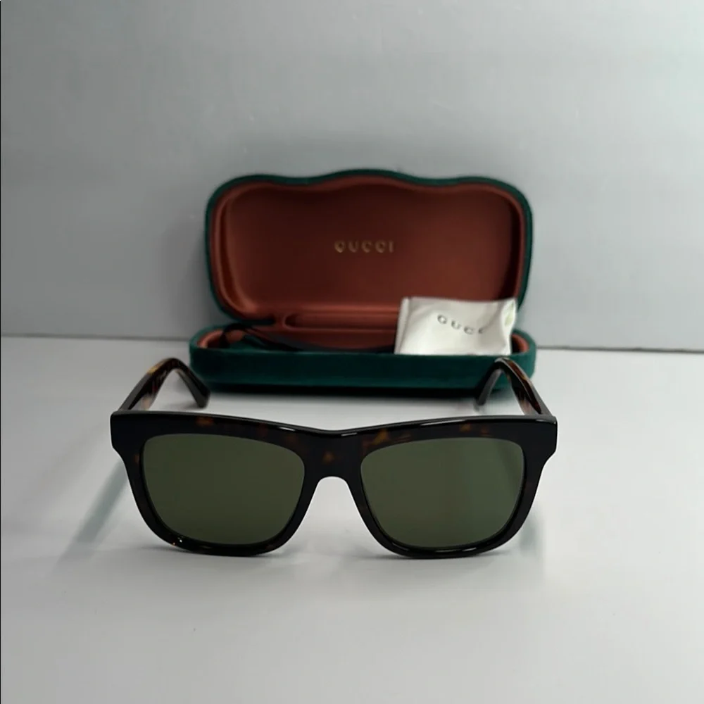 New Authentic Gucci GG0158SN 002 Tortoise Sunglasses with Olive Lenses